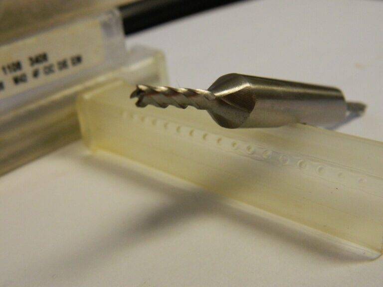 Interstate 1/8", 3/8" LOC 3-1/16" OAL 4 Fl Cobalt Square End Mill QTY 4