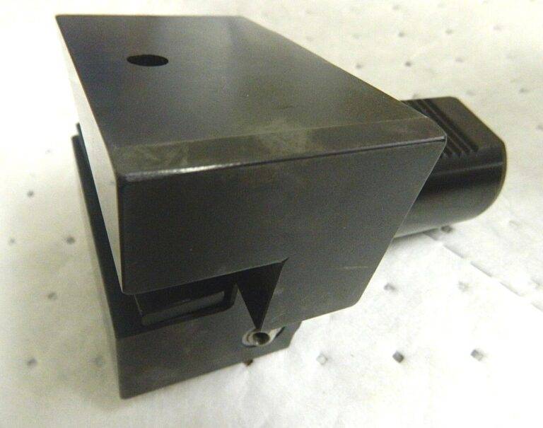 Global CNC Turning Toolholder Form B3 RH 1-1/4" Max Cut 23.5032