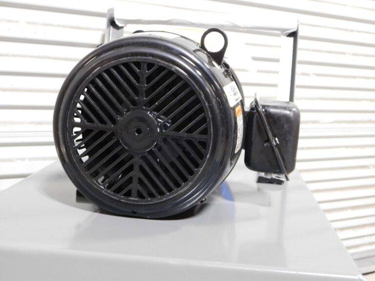 AMT 230/460 Volt 3 hp 3 Phase Cast Iron AC Straight Pump 3151-95 DAMAGE