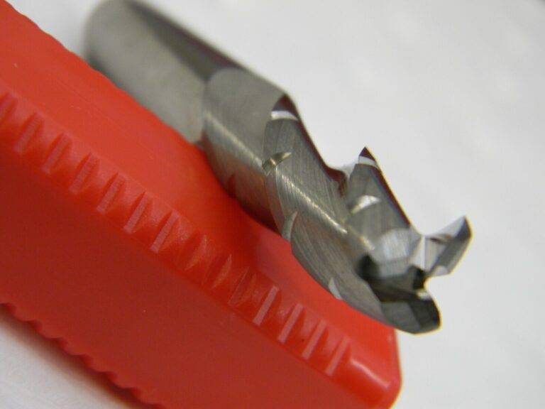 ACCUPRO 3/8″ Diam Solid Carbide Roughing Corner Radius Mill 6504170