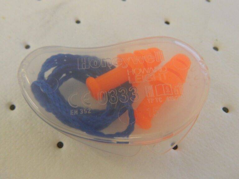HOWARD LEIGHT Earplugs 100pr : Rubber, Flanged, No Roll, Corded SMF-30