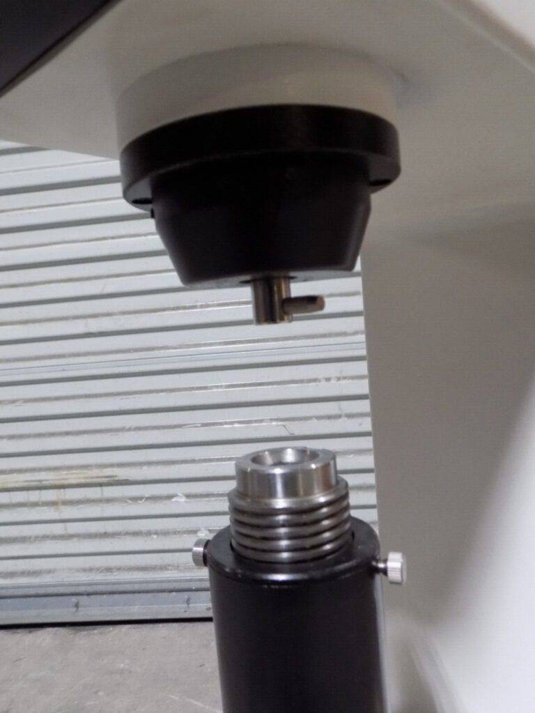 CV Benchtop Hardness Tester w/ Dial Gage Rockwell A B C F Scale 15-142-3 Damage