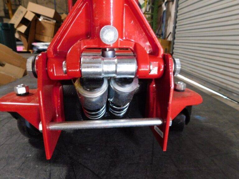 BIG RED Floor Jack 3 Ton Load Capacity INCOMPLETE ATZ830023R
