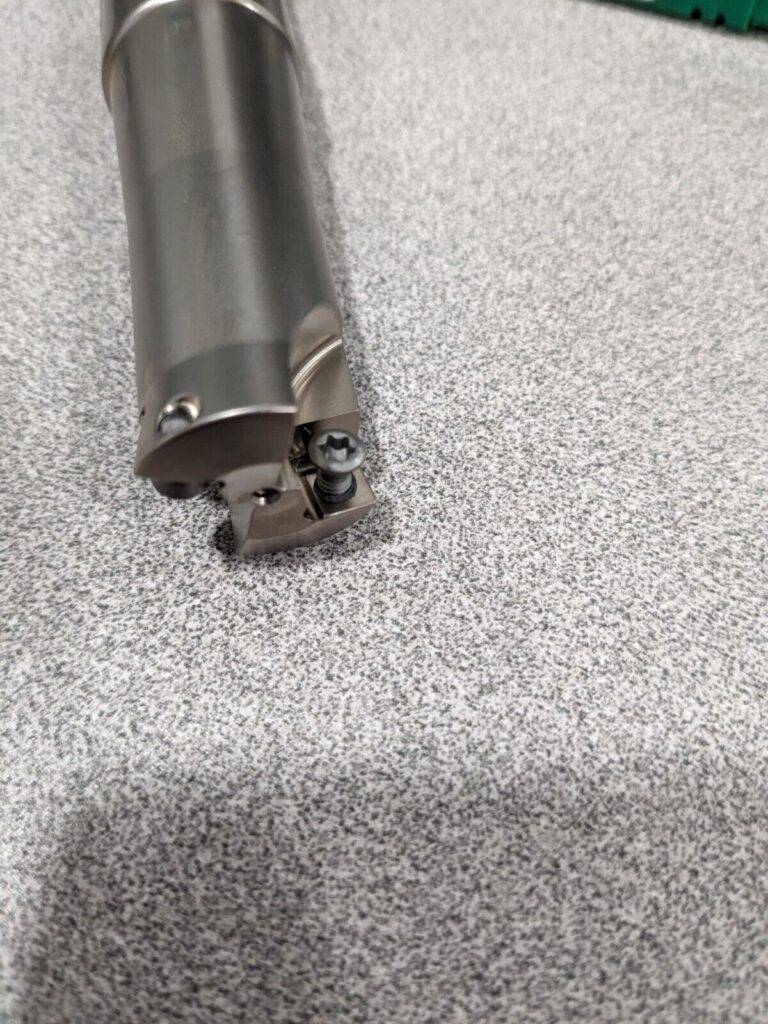Dapra Mid-Feed End Mill, 1" Dia., 2-Flute. HFEM100-250-R3-2 60300
