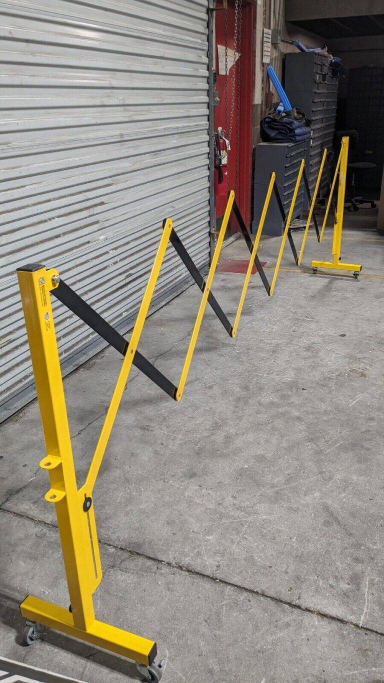 Expandable Barricade 37″ x 11' Aluminum & Steel Frame Black & Yellow Aluminum