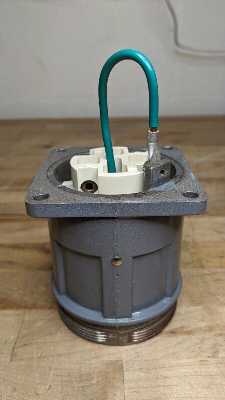 NEW Thomas & Betts Russellstoll 3428-78 Connector 60A 250V/480VAC 3W4P 342878