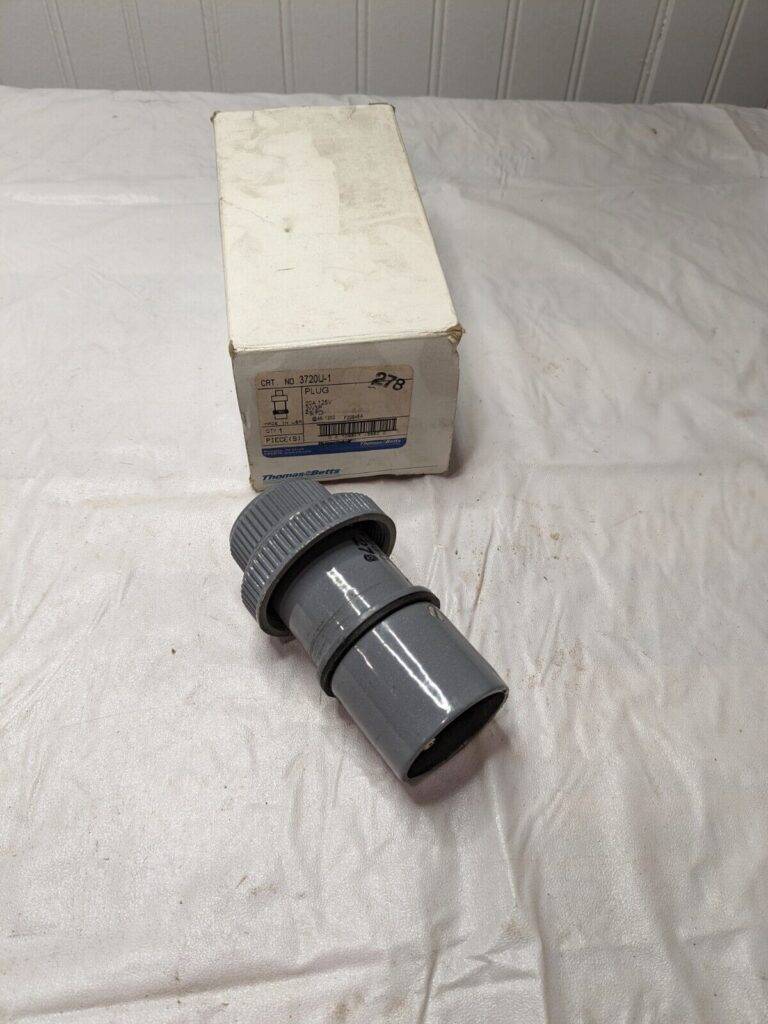 Thomas & Betts Male Connector 20A/125V Plug 3720U-1