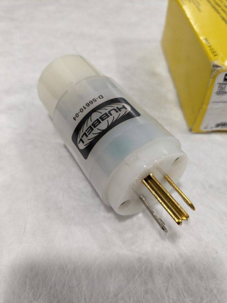 Hubbell 15A/125V Plug to 10A/250V 15A/125V Connector Adapter 9054A