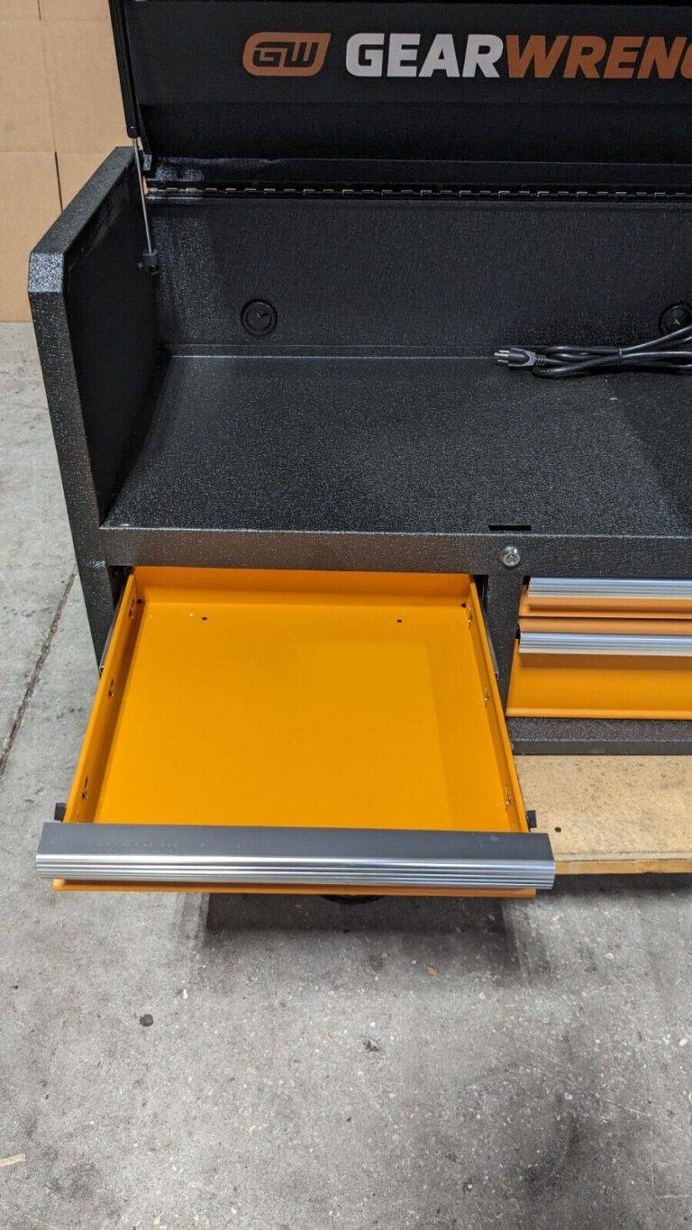 GEARWRENCH 5 Drawer Top Tool Chest 18 x 23 x 36” Steel Black/Orange 83242 Damage