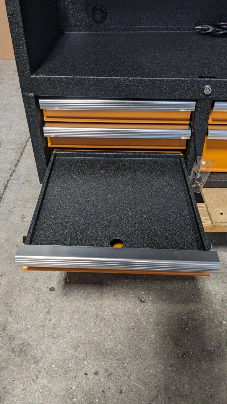 GEARWRENCH 5 Drawer Top Tool Chest 18 x 23 x 36” Steel Black/Orange 83242 Damage
