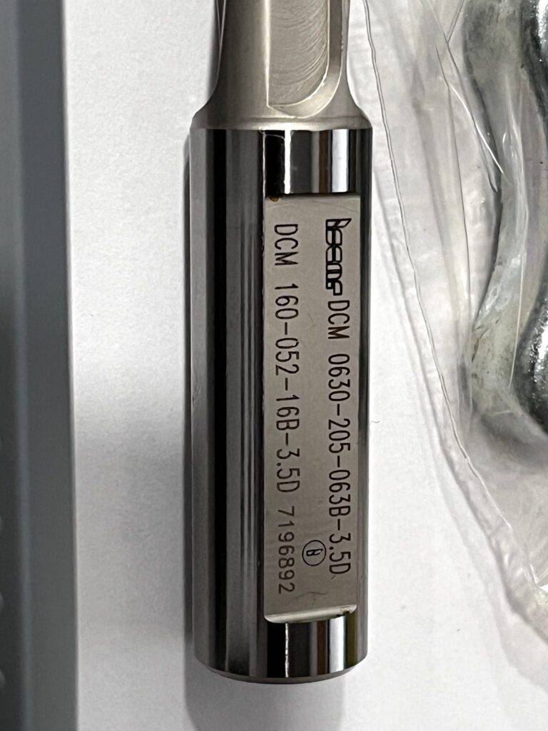 ISCAR Replaceable-Tip Drill 16 to 16.9 mm Dia 52 mm Max Depth 16 mm flat shank