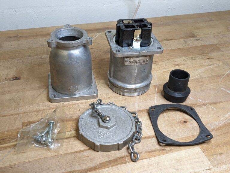 Russellstoll Pin and Sleeve Connector w/ Screw Cap 60 Amp 600 VAC 3-Pole 4-Wire