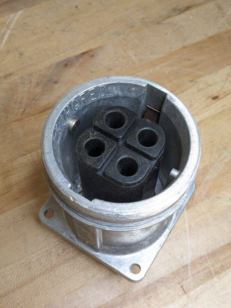 Russellstoll Pin and Sleeve Connector w/ Screw Cap 60 Amp 600 VAC 3-Pole 4-Wire
