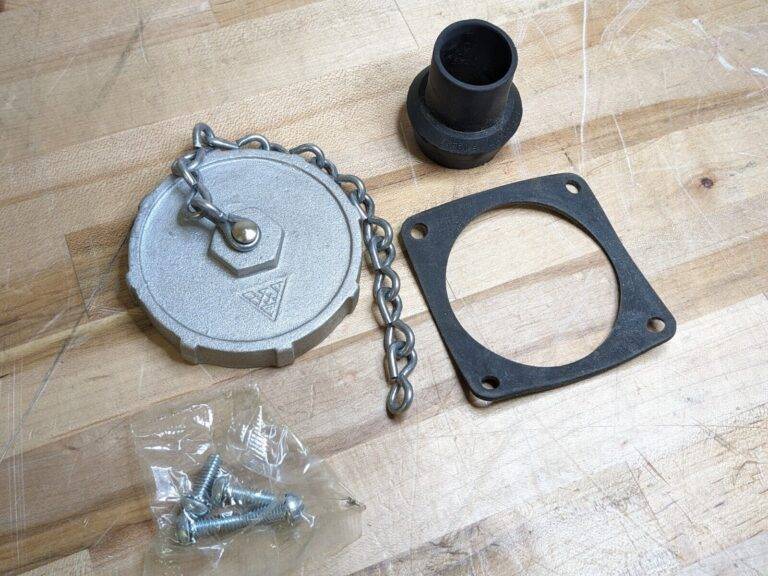 Russellstoll Pin and Sleeve Connector w/ Screw Cap 60 Amp 600 VAC 3-Pole 4-Wire