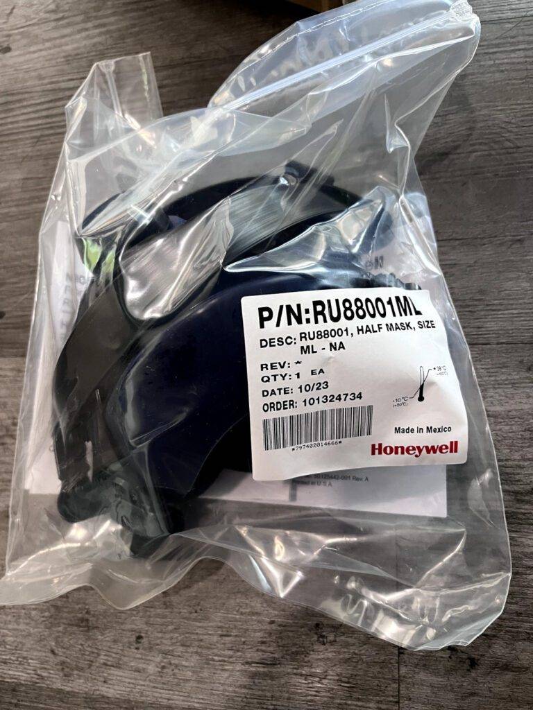 HONEYWELL NORTH Half Mask Respirator, Dual Cartridge, M/L RU88001ML