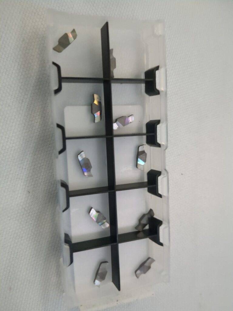 ISCAR Grooving Insert 10pc: GEPI150010 IC08, Solid Carbide 6403383