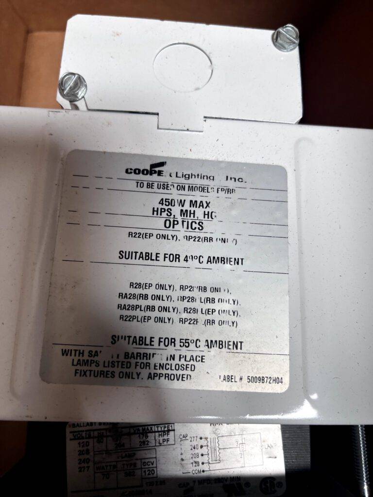 cooper 70 Watt, Low Bay Ballast Housing for High Pressure Sodium Lamp