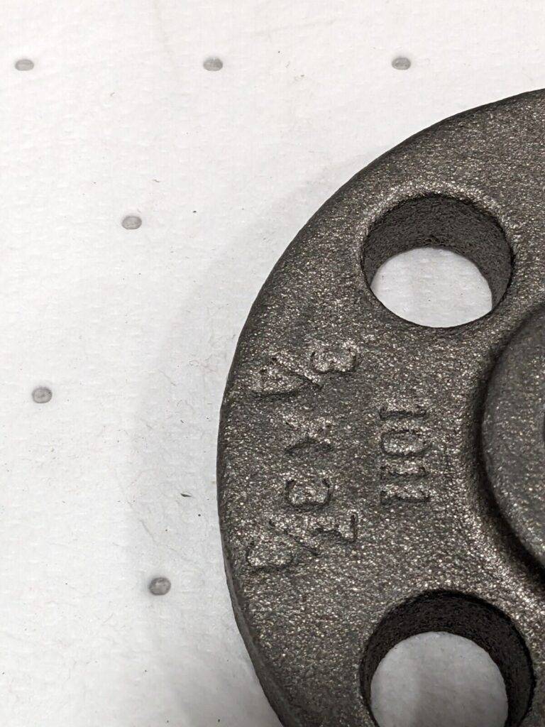 Iron Threaded Pipe Flange 3/4" Pipe, 3-7/8" OD, 5/8" Hub Length Qty 2 0308002005