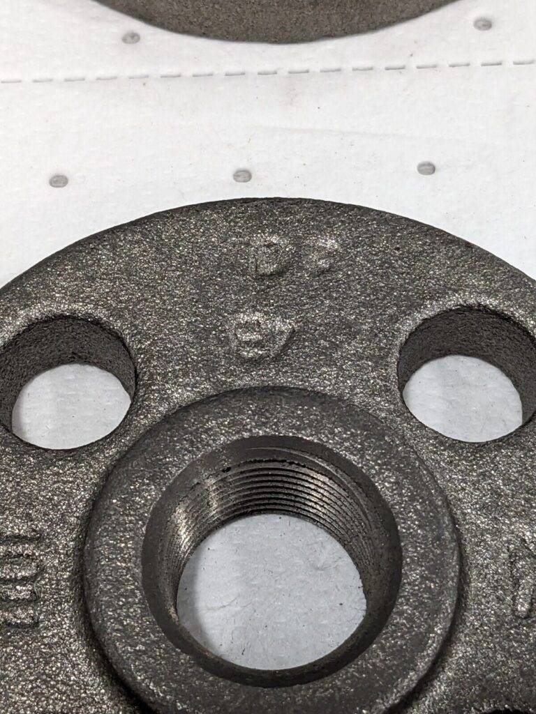 Iron Threaded Pipe Flange 3/4" Pipe, 3-7/8" OD, 5/8" Hub Length Qty 2 0308002005