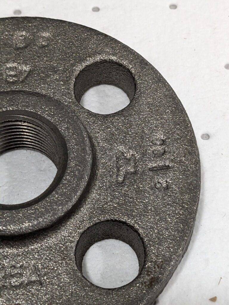 Iron Threaded Pipe Flange 3/4" Pipe, 3-7/8" OD, 5/8" Hub Length Qty 2 0308002005