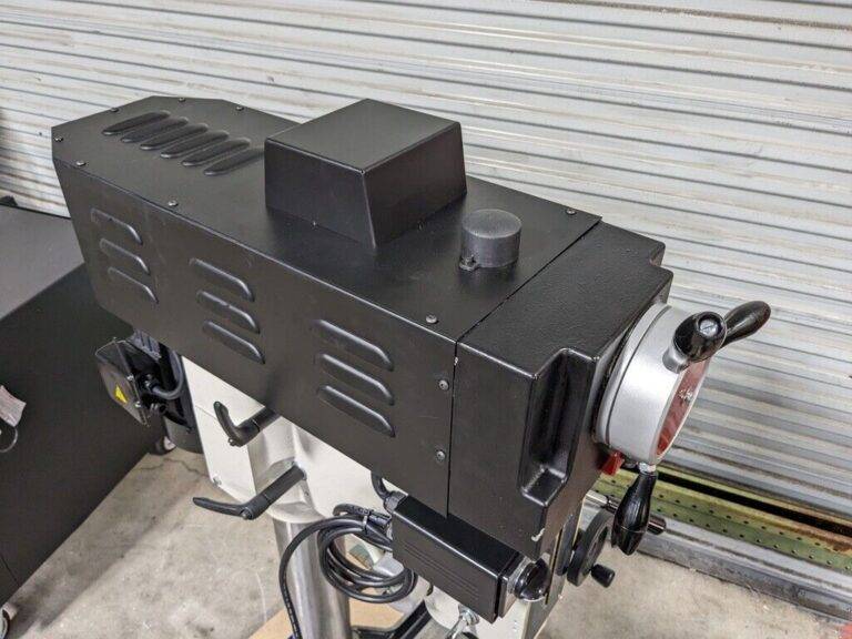 Vectrax 20" Variable Speed Mill / Drill Machine 170 - 2000 RPM 2 HP 220v 3 Ph.