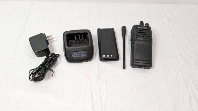 Kenwood ProTalk UHF Two-Way Portable Radio W/O Speaker Microphone NX-P1300 AU K