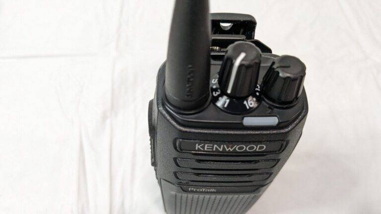 Kenwood ProTalk UHF Two-Way Portable Radio W/O Speaker Microphone NX-P1300 AU K