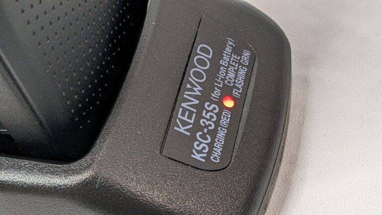 Kenwood ProTalk UHF Two-Way Portable Radio W/O Speaker Microphone NX-P1300 AU K