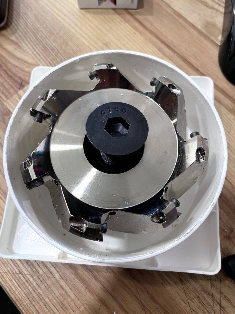 Seco 3.94" Cut Diam 1-1/2" Arbor Hole 45° Indexable Chamfer & Angle Face Mill