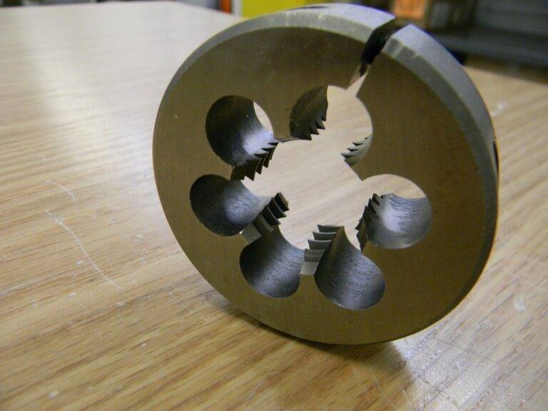 Interstate 1-8 UNC High Speed Steel Round Adjustable Die 03932811