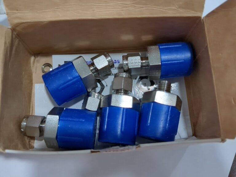 PARKER Compression Tube Connector 5pk 1/2-14" Thread Compression x MNPT