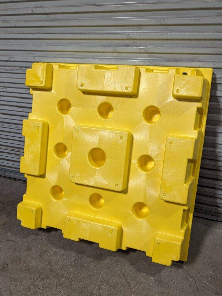 Justrite 4-Drum Plastic Spill Control Pallet w/ Drain 5000 lb Cap MISSING GRATES