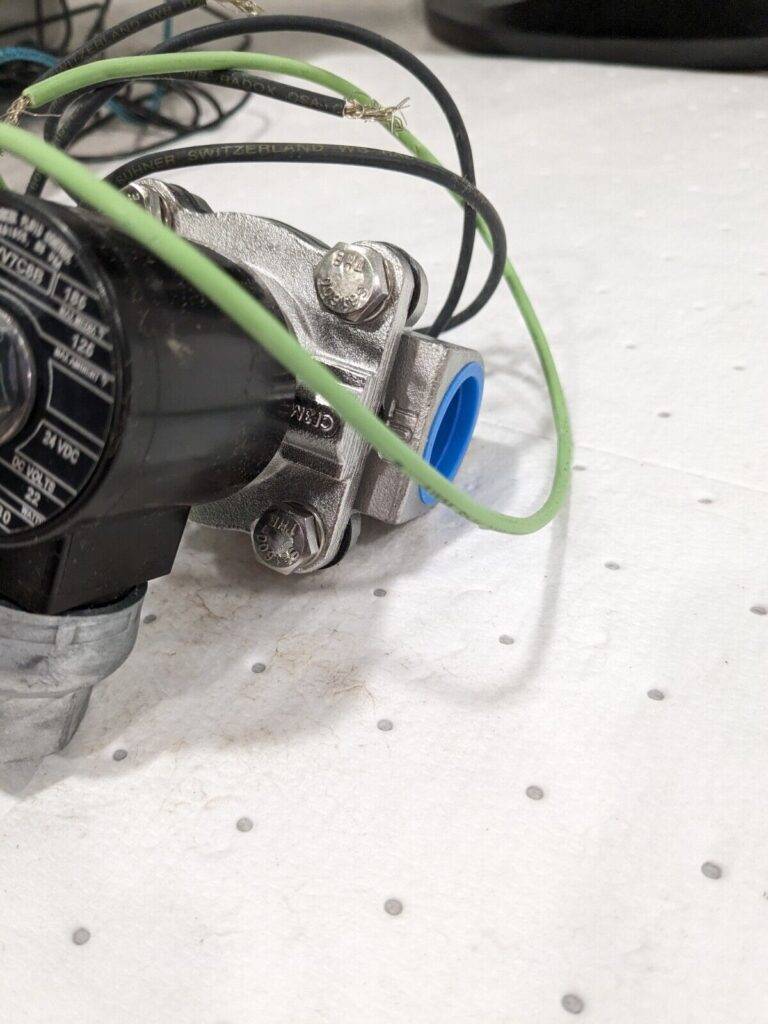 PARKER Solenoid Valve: 2-Way & 2-Position, 3/4" Port 23RC12VV7C8B