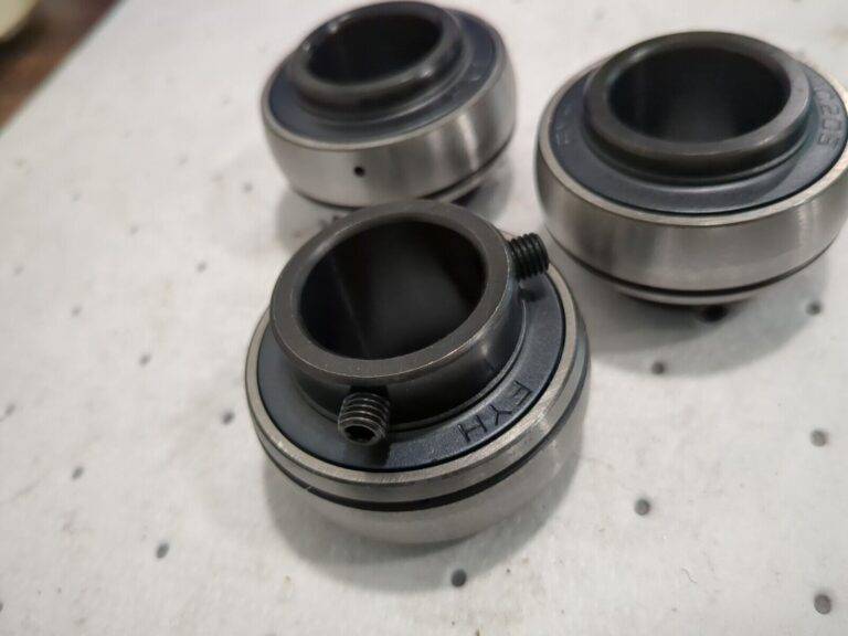 3pk of Insert Bearings Race Width 0.6693in Static Load Capacity 740.0 UC20516G5X