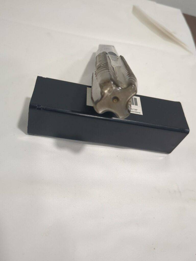 StraightFlute Tap 1-8UNC 4 Fl Plug Chamfer HSS Bright/Uncoated Finish JY4749081