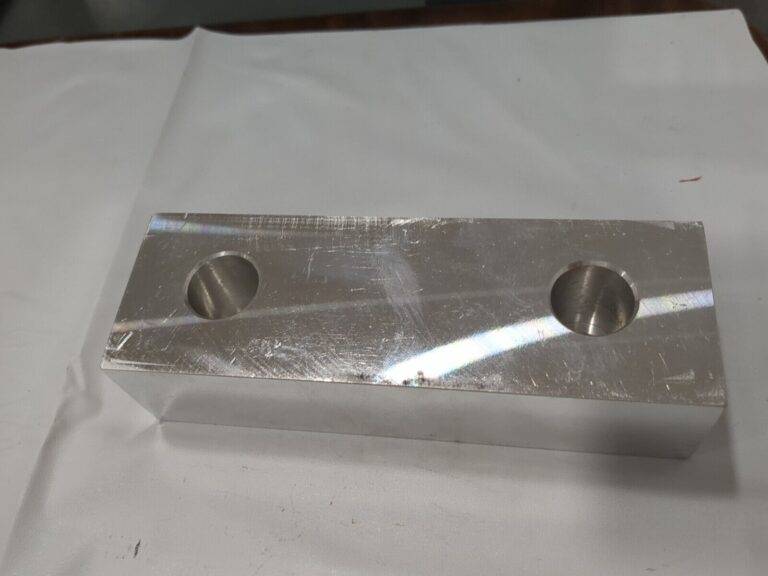 GIBRALTAR Vise Jaws: 6-1/8" Wide, 2" High, 1-1/2" Thick, Flat 428-1067
