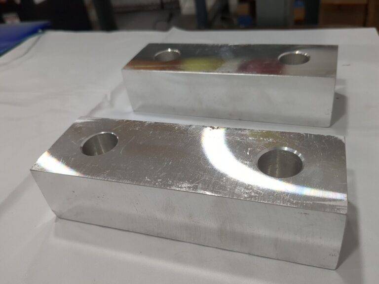 GIBRALTAR Vise Jaws: 6-1/8" Wide, 2" High, 1-1/2" Thick, Flat 428-1067