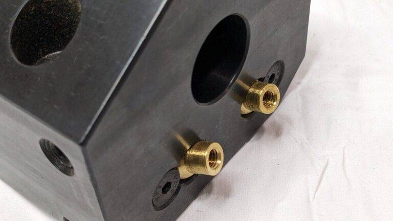 Global CNC HAAS 1" ID Static Tool Block External Coolant HST20-8425