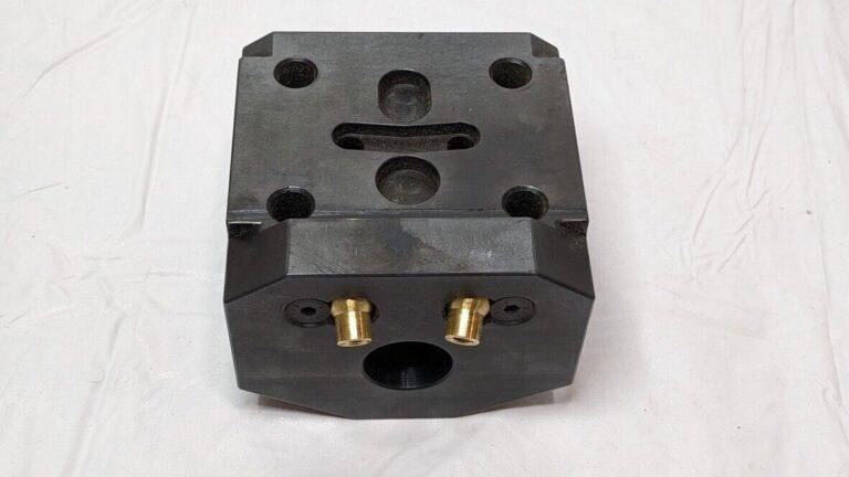 Global CNC HAAS 1" ID Static Tool Block External Coolant HST20-8425
