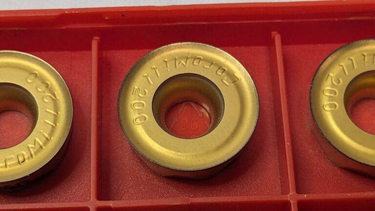Sandvik Coromant Carbide Milling Inserts RCHT 19 06 00-ML 2040 QTY 10 5740003