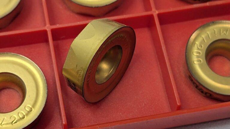 Sandvik Coromant Carbide Milling Inserts RCHT 19 06 00-ML 2040 QTY 10 5740003