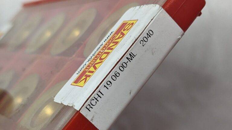 Sandvik Coromant Carbide Milling Inserts RCHT 19 06 00-ML 2040 QTY 10 5740003