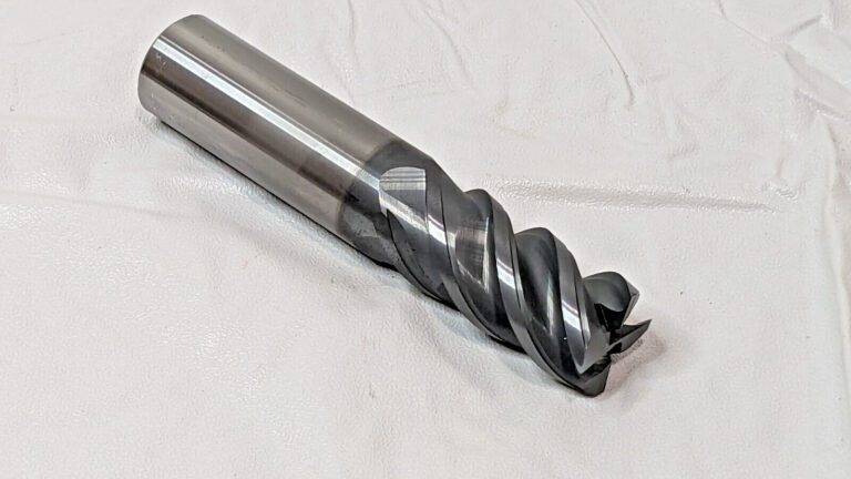 Seco Carbide Corner Radius End Mill 20mm Dia 4FL 554200R050Z4.0-SIRON-A 0267956