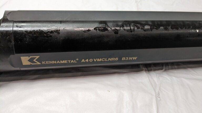 Kennametal Indexable Boring Bar RH 2-1/2" Shank -5 Deg Lead A40VMCLNR6 1096426