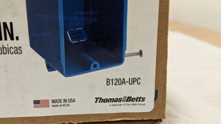 Box of 100 Carlon New Work PVC Electrical Outlet Box 1-Gang 20 cu. in. B120A-UPC