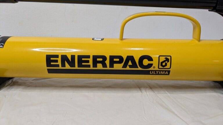Enerpac Hydraulic Hand Pump 1 Stage 10000/700 BAR PSI P39 DAMAGED
