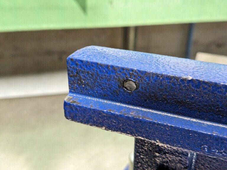 Gibraltar Bench Vise w/ Swivel Base 6" Jaw Width 6" Opening Capacity DAMAGED