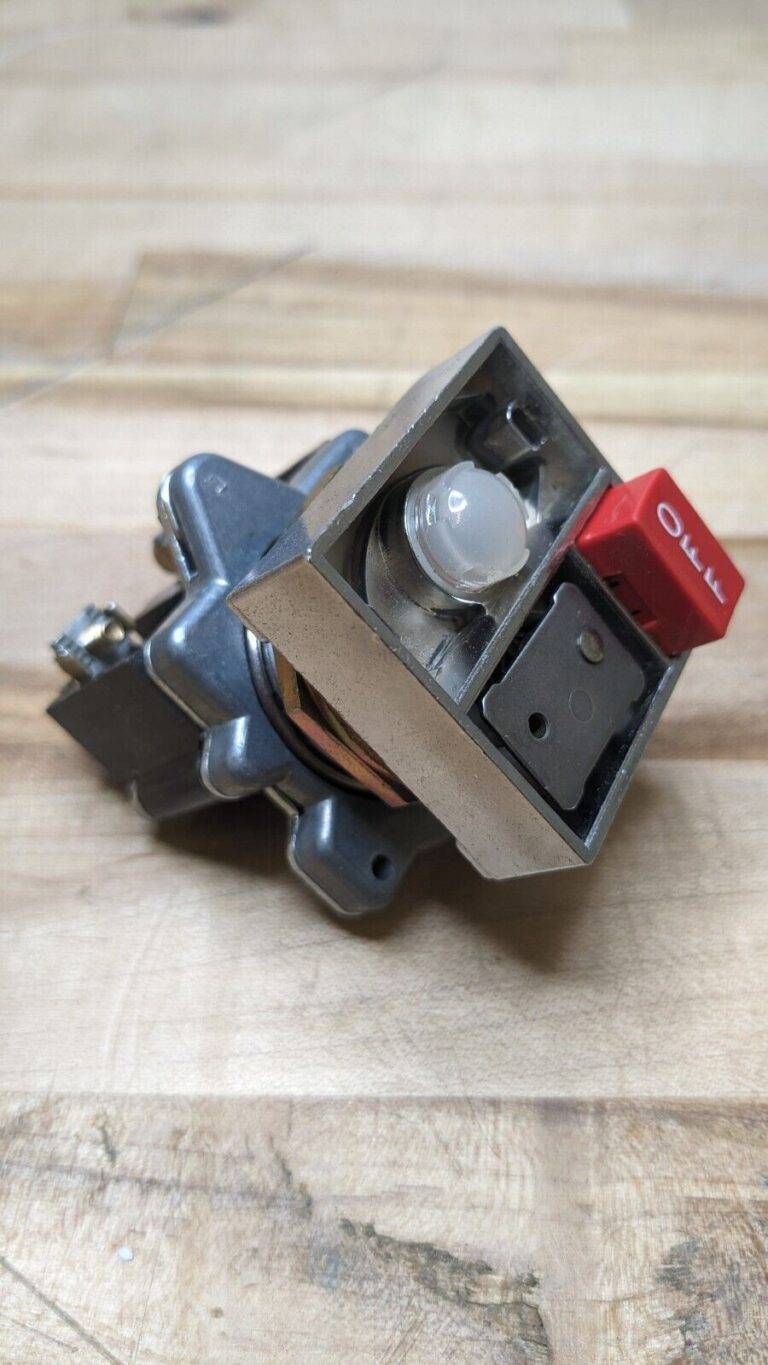 Eaton E30DX13 Compact Push Button Operator w/ Ind Lamp 18/24 VAC / DC