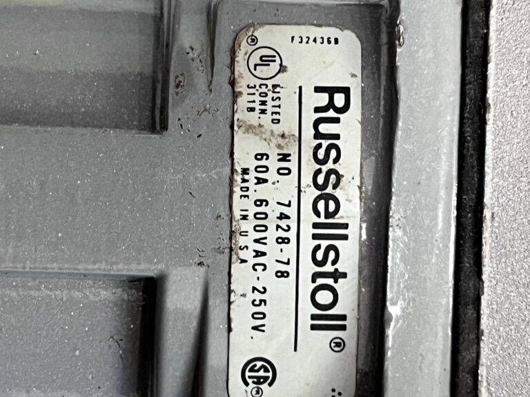 Thomas & Betts 7428-78 Russellstoll Pin and Sleeve Connector