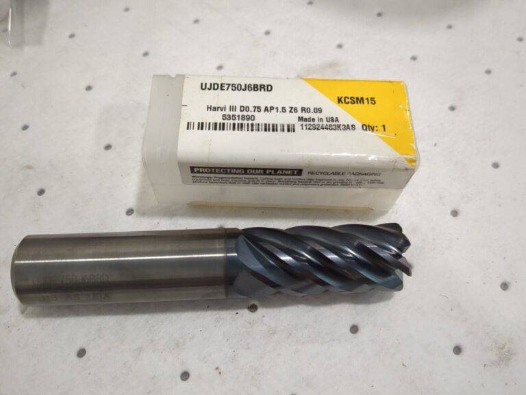 KENNAMETAL Corner Radius End Mill 3/4"Dia 6FL Solid Carbide 4"OAL 5351890